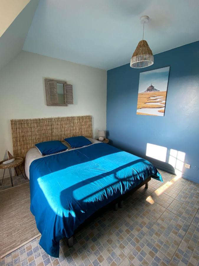 Bed and Breakfast La Pichonniere Isigny-le-Buat Exterior foto