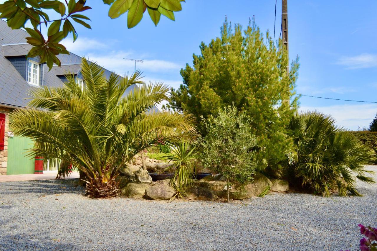 Bed and Breakfast La Pichonniere Isigny-le-Buat Exterior foto