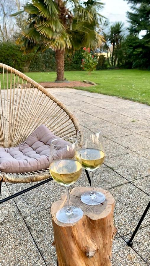 Bed and Breakfast La Pichonniere Isigny-le-Buat Exterior foto